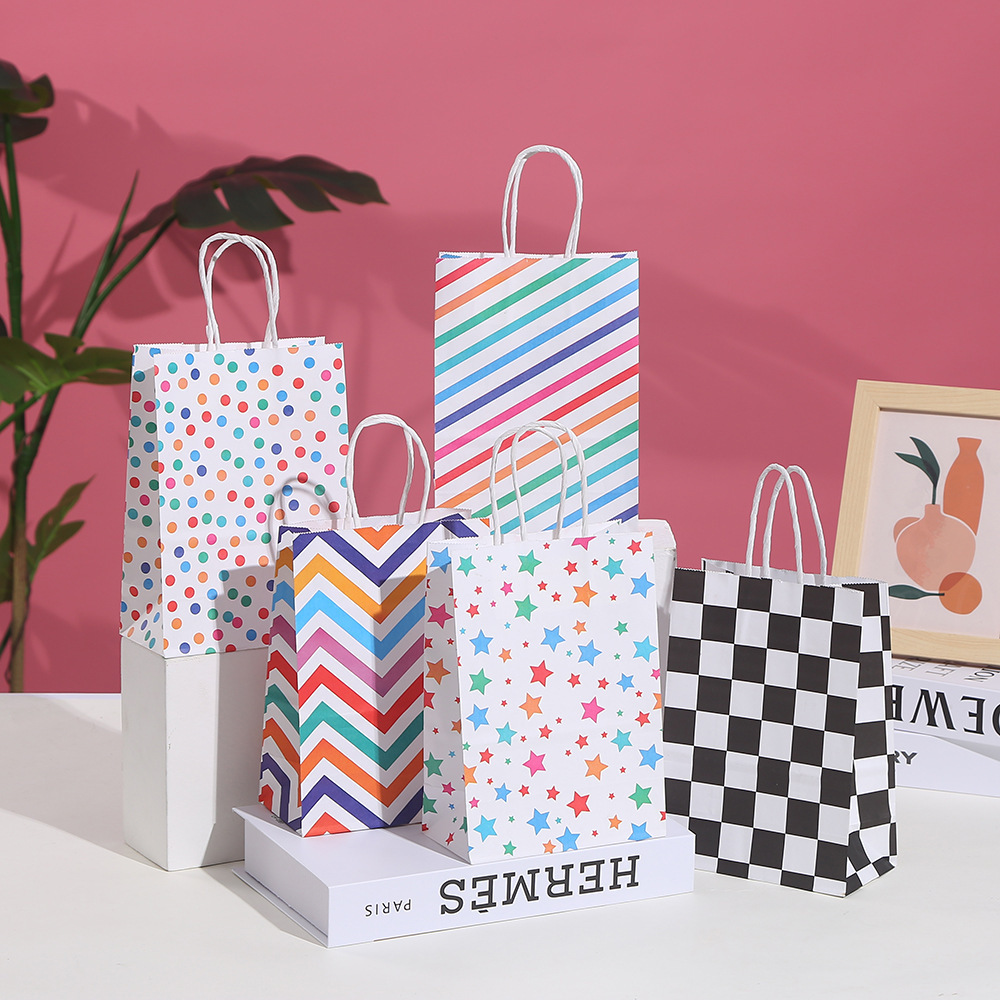 30枚入り ストライプ柄 クラフト紙 ギフトバッグ 星柄 結 - Baby Zebra Clothing のレビューと価格