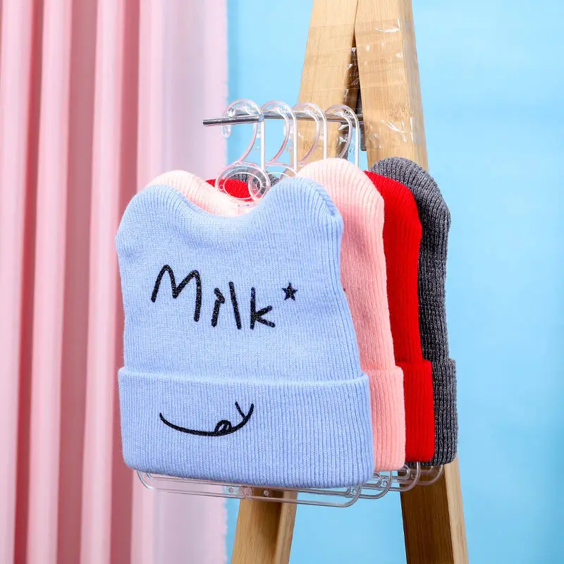 シンプルな帽子陳列ラック ベビー・子供・大人用 ニット製パー - Baby Clothing Store のレビューと価格