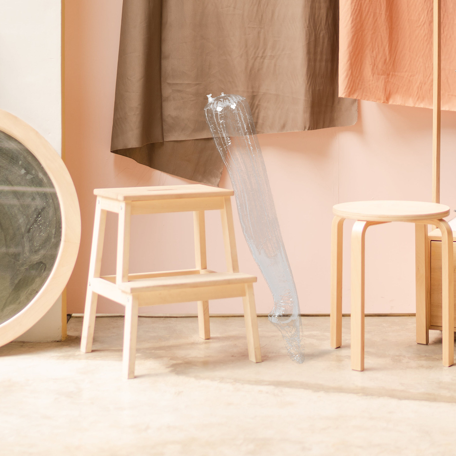 衣料品店で使用する、空気で膨らませて使用するマネキン用足型。 - Baby Clothing Store のレビューと価格