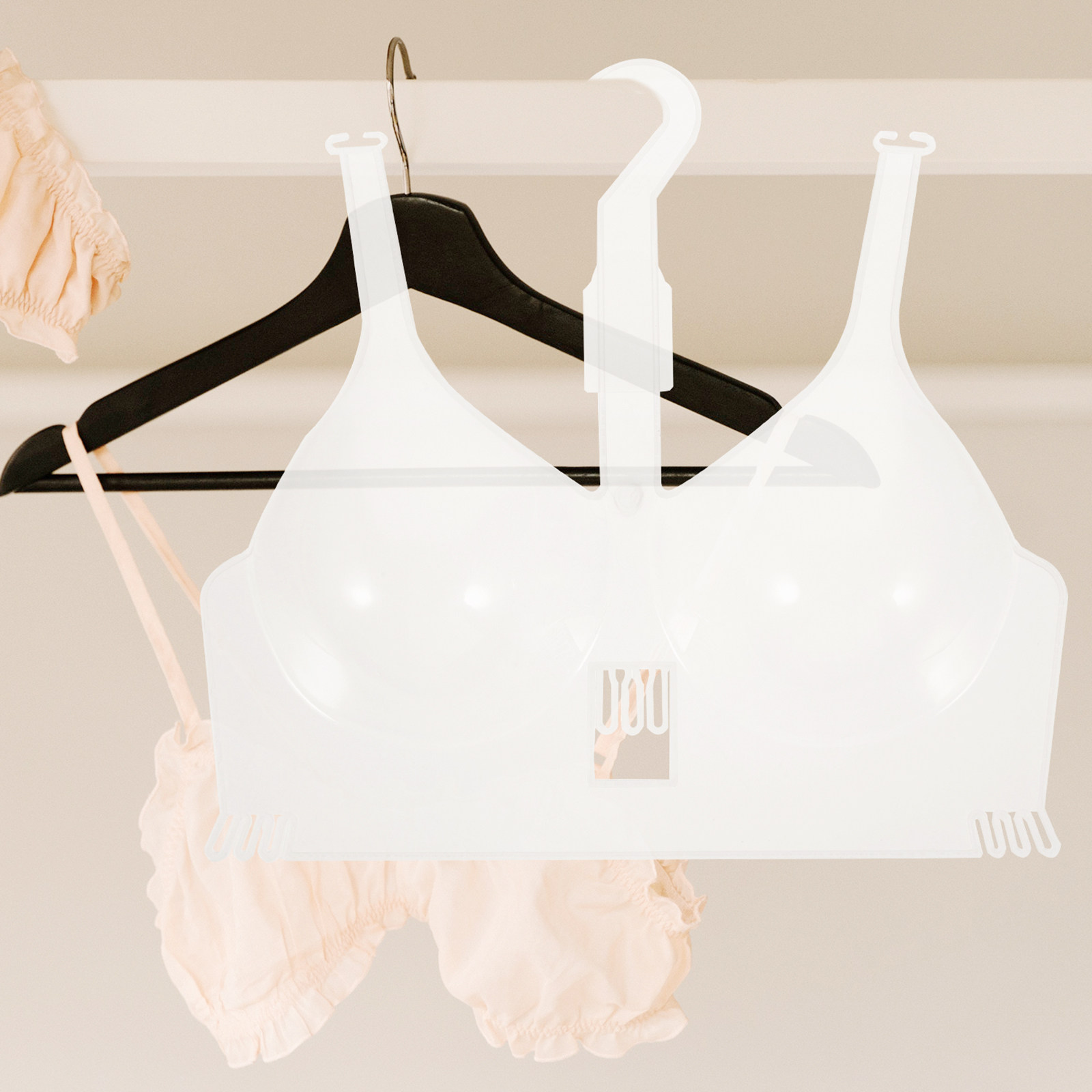 ブラジャー展示用の男性用マネキン2個。プラスチック製で、軽量 - Baby Clothing Store のレビューと価格